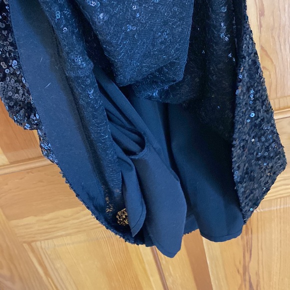 Guess M Sleeveless Sequined Black Lined Cocktail Dress - Perfect for Hol… - Picture 5 of 8
